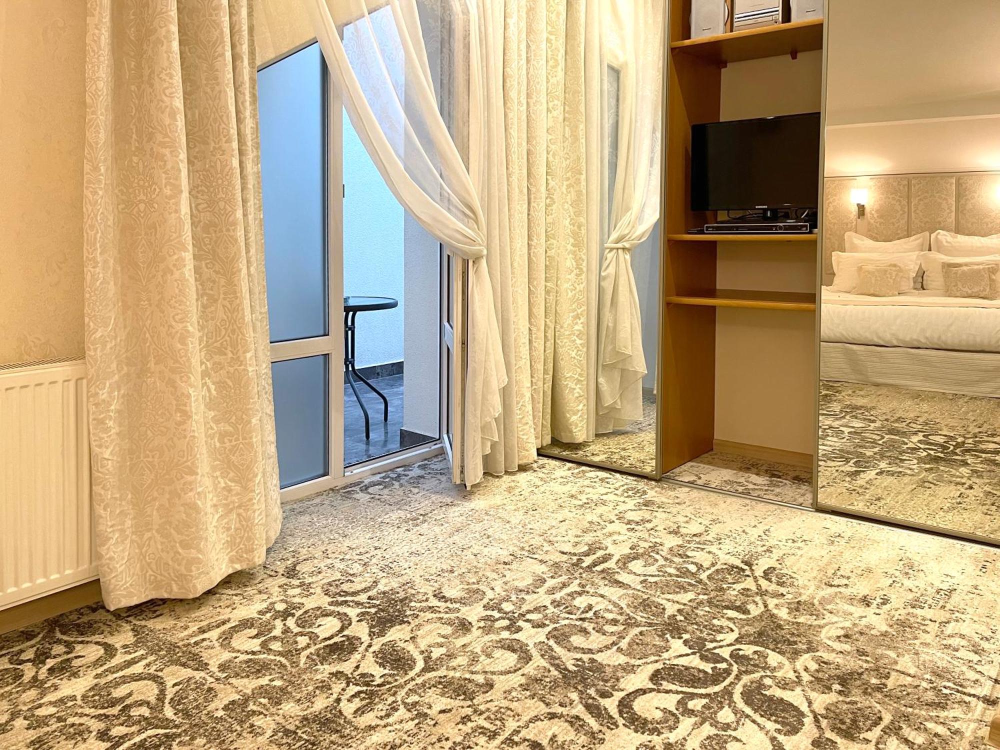 Hotel Eney Boutique 4*